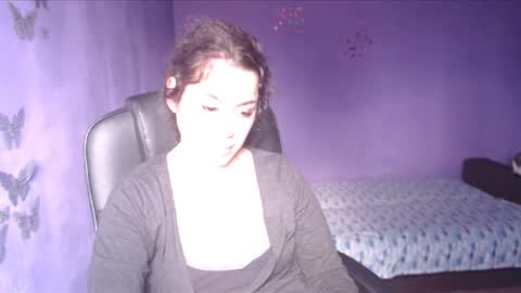 prettyjulliette online show from January 22, 12:38 pm