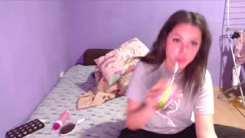 prettyjulliette online show from February 28, 4:31 pm