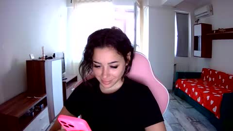 prettyjulliette online show from September 24, 2:42 pm