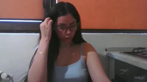 prettyjulliette online show from May 14, 2:35 pm