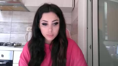 prettyjulliette online show from May 22, 11:38 am