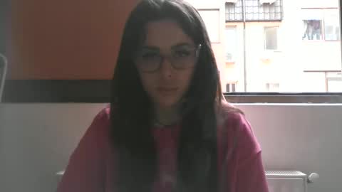prettyjulliette online show from May 24, 9:03 am
