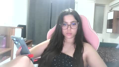 prettyjulliette online show from May 26, 9:22 pm