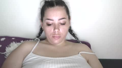 prettyjulliette online show from July 13, 11:57 am