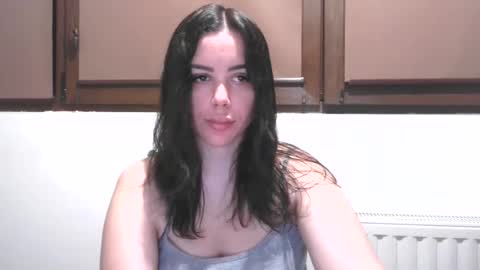 prettyjulliette online show from July 14, 6:35 pm