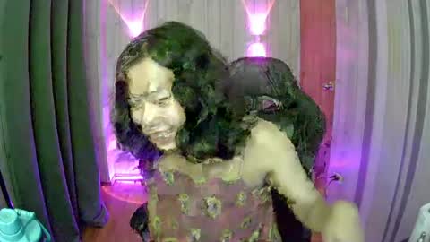 Snapshot of prettylethal chatting on June 13, 1:31 pm prettylethal online show from June 13, 1:31 pm