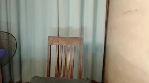 Snapshot of prettylicious_girl chatting on January 12, 2:28 am precious online show from January 12, 2:28 am