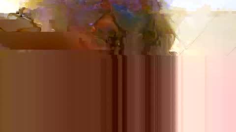 Snapshot of prettylips3 chatting on March 9, 1:48 pm Mona Red online show from March 9, 1:48 pm