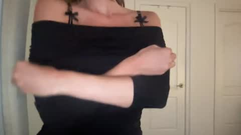 prettylittlesaint online show from June 17, 11:05 pm