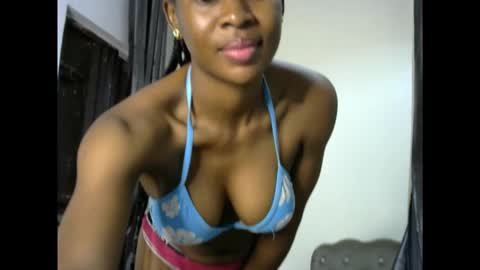 Snapshot of prettylove5 chatting on September 24, 5:22 am evelyn online show from September 24, 5:22 am