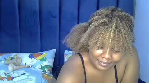 Snapshot of prettymel_ chatting on September 25, 9:18 pm prettymel_ online show from September 25, 9:18 pm
