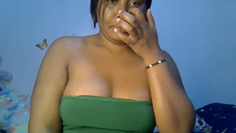 prettymel_ online show from January 13, 7:30 pm