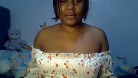 prettymel_ online show from January 14, 4:45 pm