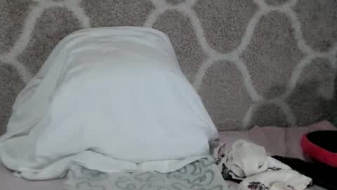 Snapshot of prettymilfxx chatting on June 7, 8:18 am prettymilfxx online show from June 7, 8:18 am
