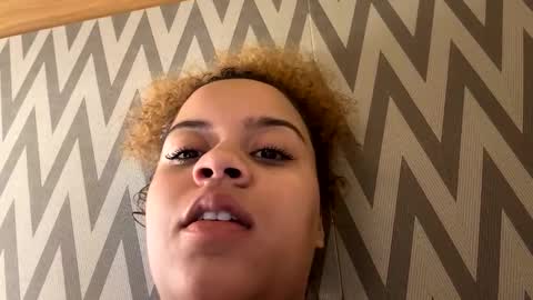 prettynthick660152 online show from February 16, 11:16 am