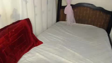 Snapshot of prettypavine chatting on November 11, 5:40 am prettypavin online show from November 11, 5:40 am