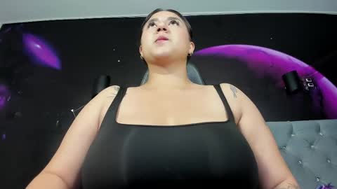 Laura  Onlyfans   40OFF online show from April 30, 3:35 am