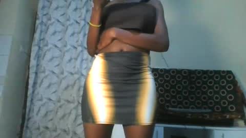 prettypussy_24 online show from June 14, 8:00 pm