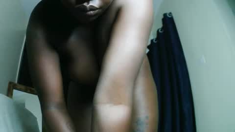 Snapshot of prettyreen chatting on June 15, 12:57 am prettyreen online show from June 15, 12:57 am