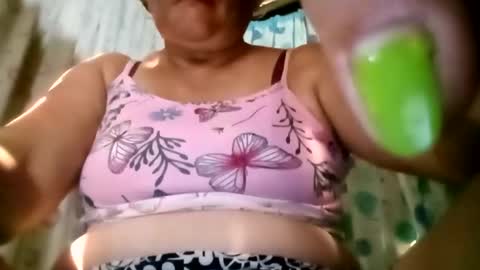 prettyrose01 online show from April 20, 10:55 pm