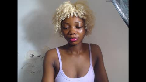 Snapshot of prettysexy6 chatting on March 19, 8:07 am prettysexy6 online show from March 19, 8:07 am