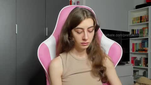 Sophie  next stream will be at Monday  i will wait you guys  online show from November 14, 7:07 am