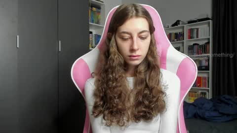 Snapshot of prettysomething chatting on April 3, 7:17 am Sophie next stream will be at Monday i will wait you guys online show from April 3, 7:17 am