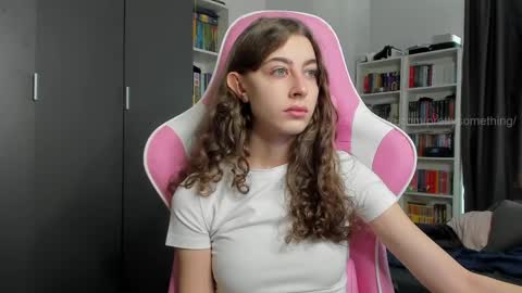 Snapshot of prettysomething chatting on April 6, 6:36 am Sophie next stream will be at Monday i will wait you guys online show from April 6, 6:36 am