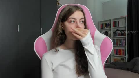 Snapshot of prettysomething chatting on April 9, 6:19 am Sophie next stream will be at Monday i will wait you guys online show from April 9, 6:19 am