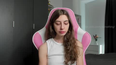 Snapshot of prettysomething chatting on April 16, 7:09 am Sophie next stream will be at Monday i will wait you guys online show from April 16, 7:09 am
