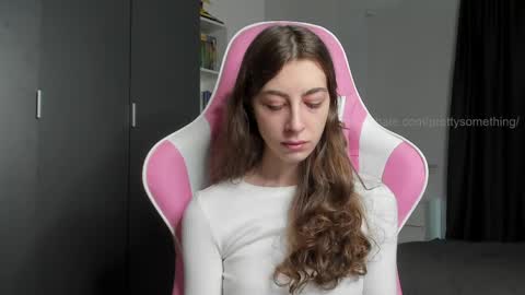 Snapshot of prettysomething chatting on April 18, 7:01 am Sophie next stream will be at Monday i will wait you guys online show from April 18, 7:01 am