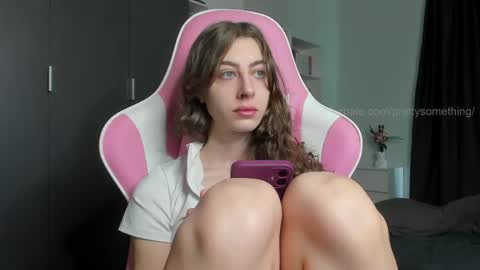 Snapshot of prettysomething chatting on April 23, 7:20 am Sophie next stream will be at Monday i will wait you guys online show from April 23, 7:20 am