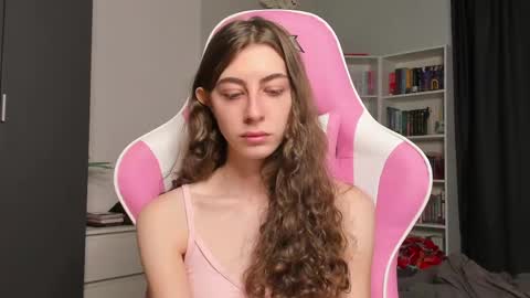 Snapshot of prettysomething chatting on May 15, 7:04 am Sophie next stream will be at Monday i will wait you guys online show from May 15, 7:04 am
