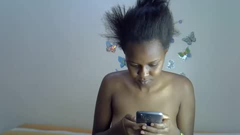 prettytess online show from May 31, 4:36 pm