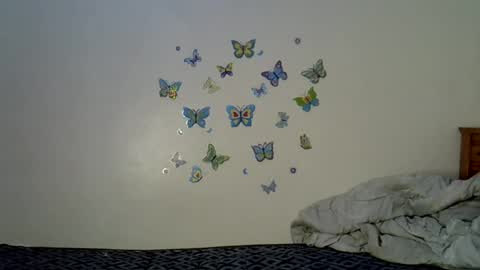 prettytess online show from June 12, 7:29 am