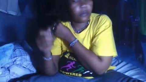 prettytrouble670796 online show from June 6, 12:43 pm