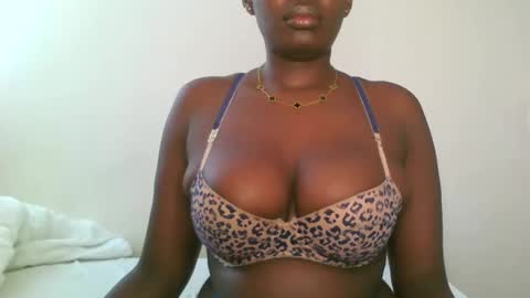 prettyvishy online show from February 18, 11:33 am