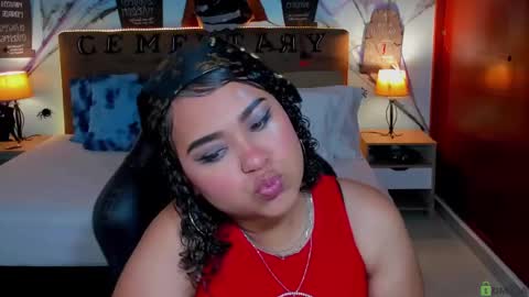 Snapshot of prettyy_zoe chatting on October 26, 11:49 am Zoe online show from October 26, 11:49 am