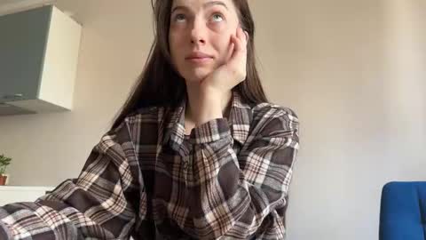 prettyyy_angel online show from March 11, 7:03 am