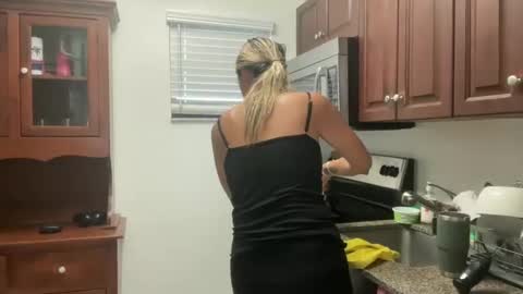 prettyyykittyyy22 online show from November 13, 5:56 pm