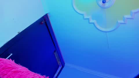 Snapshot of pretygirltsxxx chatting on April 4, 10:51 pm pretygirltsxxx online show from April 4, 10:51 pm