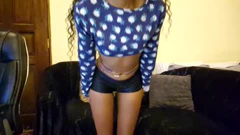 priceless_sexy online show from March 10, 3:11 am