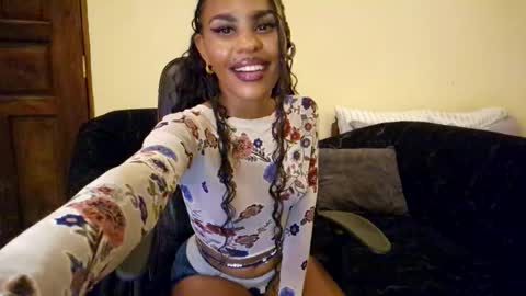 priceless_sexy online show from March 13, 11:33 pm