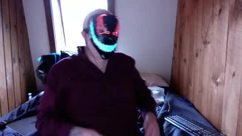 Snapshot of primetimevic chatting on April 5, 10:18 pm Primetimevic online show from April 5, 10:18 pm