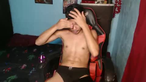 Snapshot of primohunterz chatting on November 21, 11:31 am primohunterz online show from November 21, 11:31 am