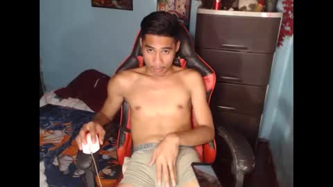 Snapshot of primohunterz chatting on November 24, 5:51 am primohunterz online show from November 24, 5:51 am