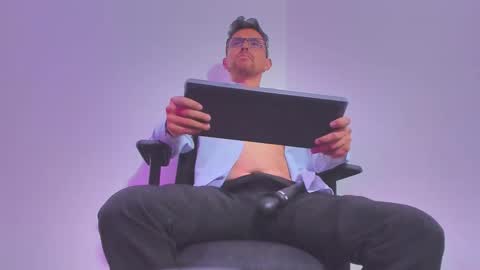 Snapshot of prince1_dark chatting on November 21, 5:39 am Deivid online show from November 21, 5:39 am