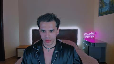 Snapshot of prince_aladdin1 chatting on March 24, 7:19 pm Aladdin online show from March 24, 7:19 pm