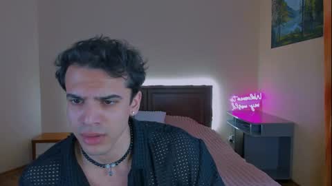 Snapshot of prince_aladdin1 chatting on March 29, 12:38 pm Aladdin online show from March 29, 12:38 pm