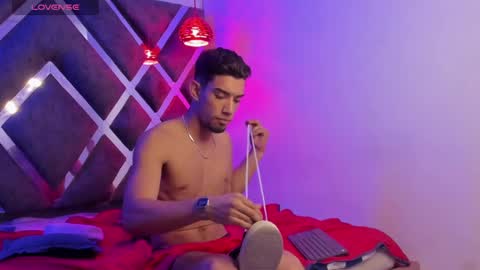 prince_arthur77 online show from December 13, 6:59 pm